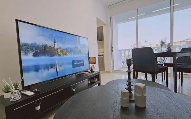 104 NIC - 303 Stay Cosmo City Suite