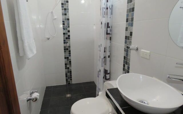 Hostal Juanes - Hostel