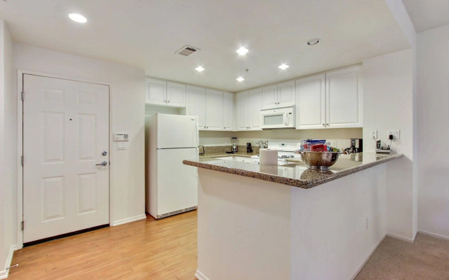Global Luxury Suites at The Village