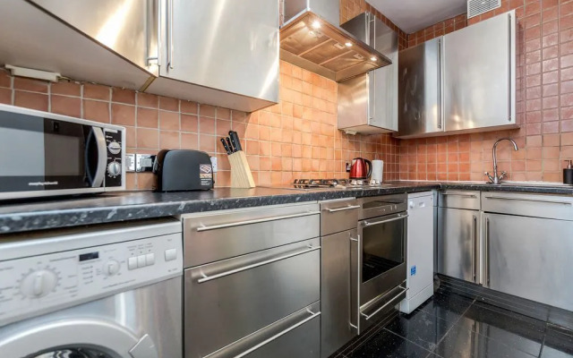 LCS Oxford Street Apartments