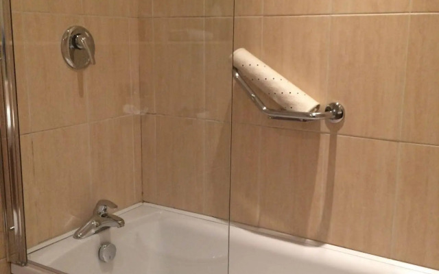 Eviston House Hotel
