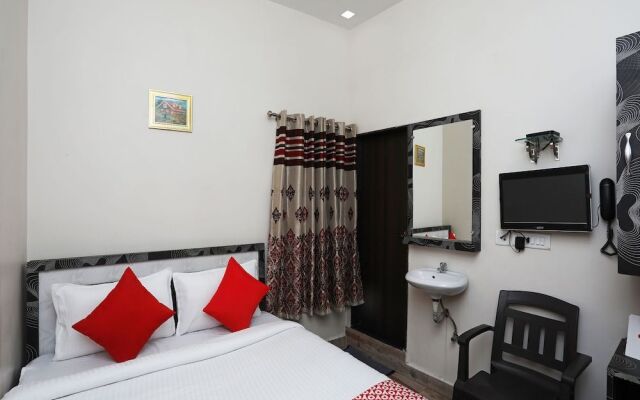 OYO 26612 Phoenix Inn