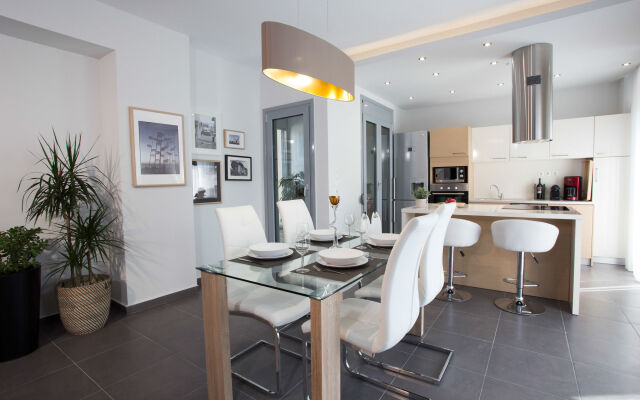 Polis Apartments