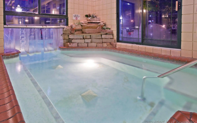 Holiday Inn Express Holland by IHG