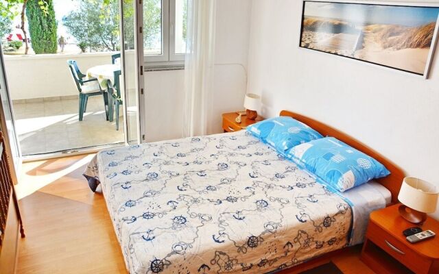 Charming Apartment in Vrsi Mulo, Great Place in Dalmatia for Family Vacation