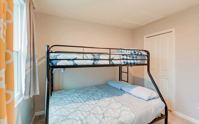 Pet-friendly Nashville Townhome: 10 Mi to Dtwn