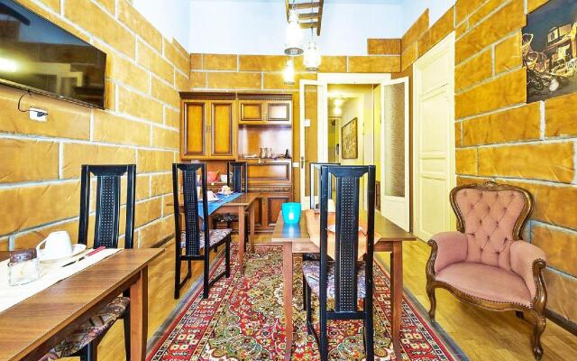 Hollywood Inn Palermo Rooms