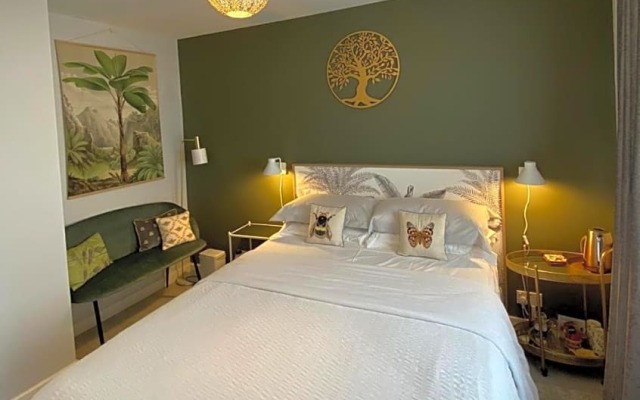 No 12 B&B