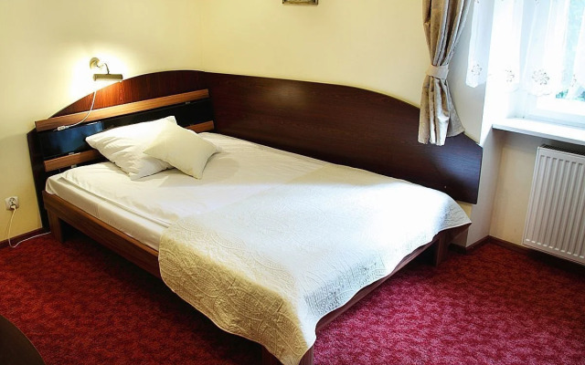 Hotel Przy Oślej Bramie - Zamek Książ