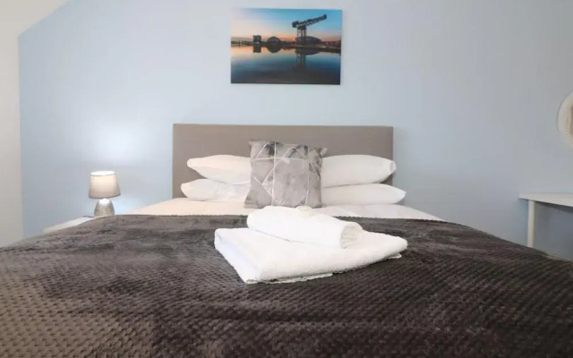 Railway House 5 bed - Maryhill