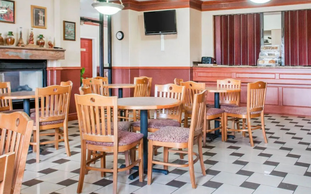 Quality Inn  Suites Gallup I-40 Exit 20