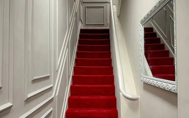 Studio Flat in London