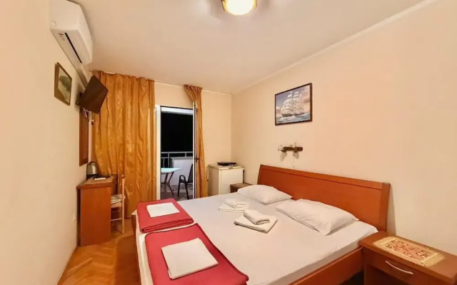 Beachfront Apartments Oaza