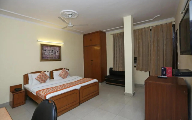 Hotel Kalkaji Residency by OYO Rooms
