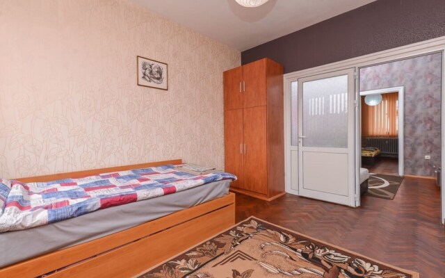 FM Deluxe 2-BDR Apartment - Rakovski street