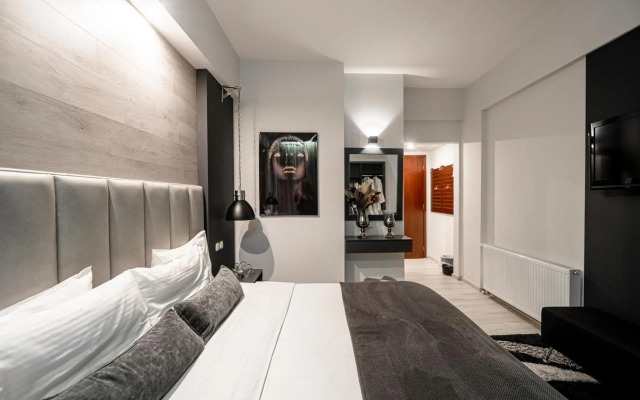 Lingos Hotel