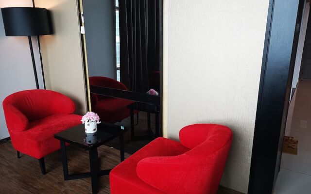 Summertime Maritime Suites