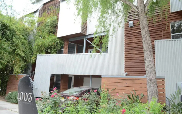 Modern B & B