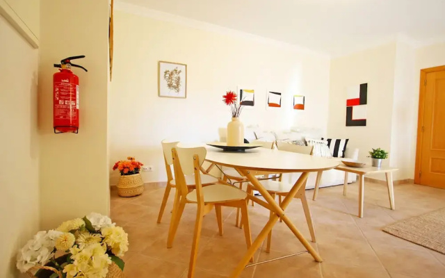 Oliveira in Tavira With 1 Bedrooms and 1 Bathrooms