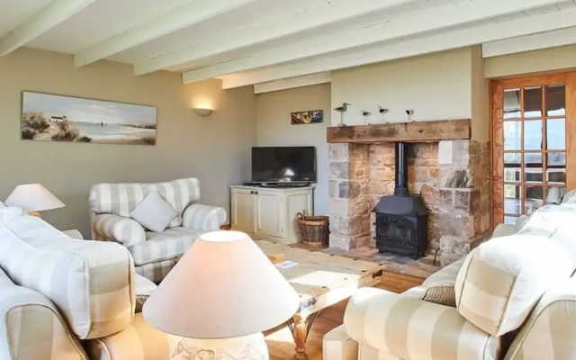Host Stay The Coach House