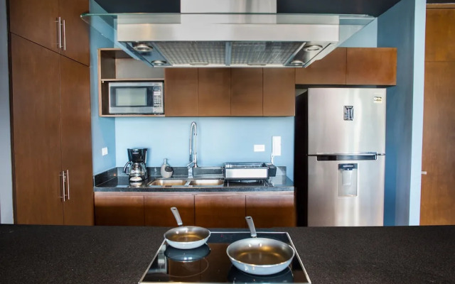 2 BR Apartment next to City Center & La Isla SM