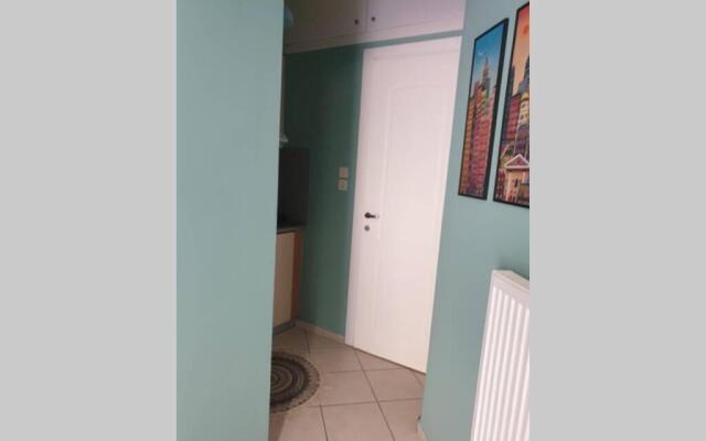 central studio very close to the port of Volos