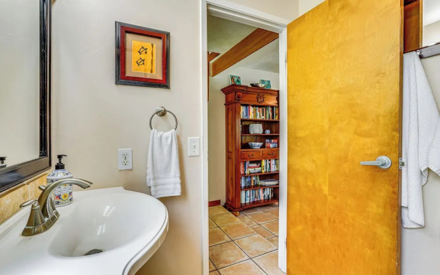 Ultimate Oceanfront Townhome Located on Kona Coast