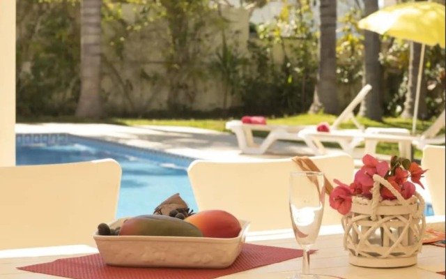 Villa - 5 Bedrooms with Pool - 107747