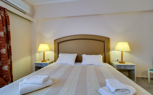 Calamos Beach Family Club Hotel