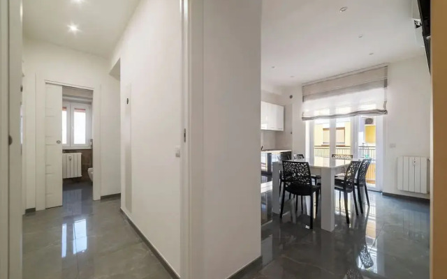 JOIVY Delightful 3-bed Flat with Balcony
