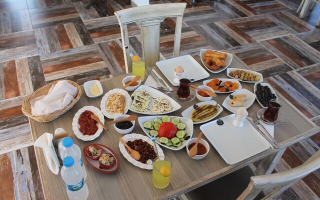 Cunda House Kucuk Otel