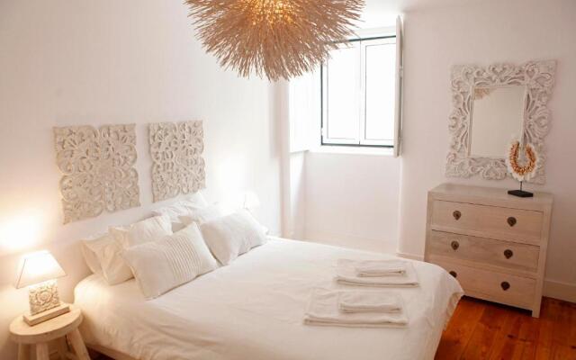 Old Fence Studios - By Mayoral