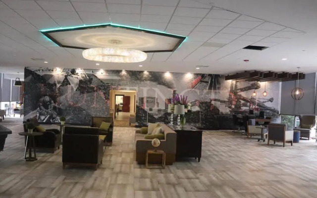 Pullman Plaza Hotel