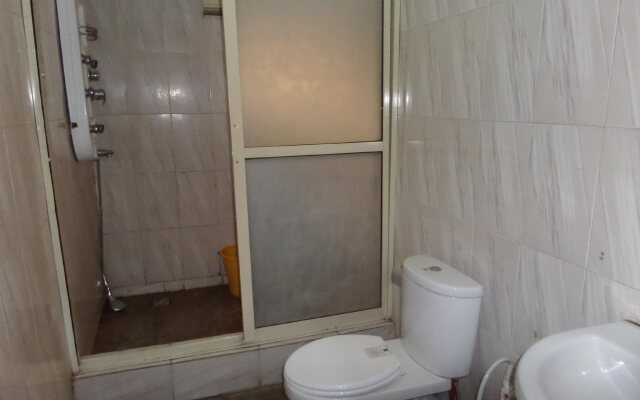Maxton Suites