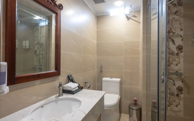 Airstar Hotel & Apartment