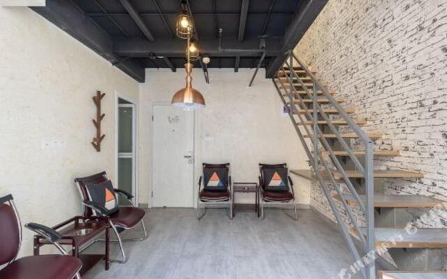 Hangzhou Luming Linshe Hotel (Qingchun Square Subway Station)