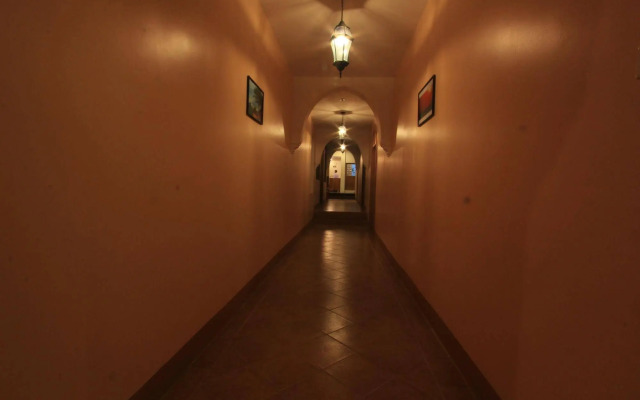 Raza Gyo Hotel