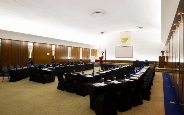 Sierra Burgers Park Hotel