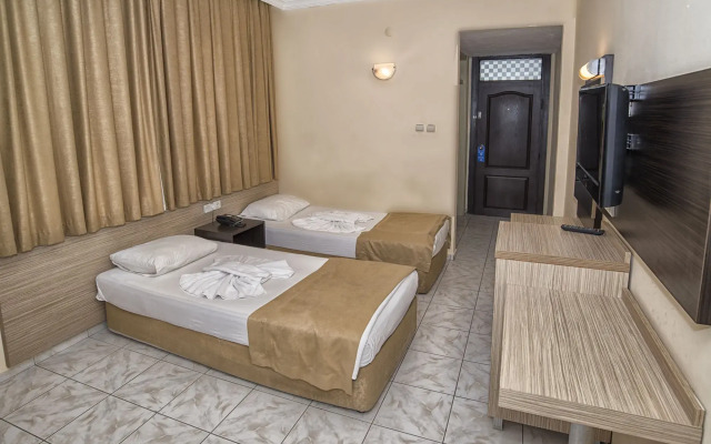 Kleopatra Bavyera Hotel