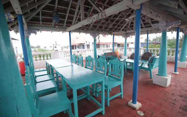 Holi-Wood Guesthouse
