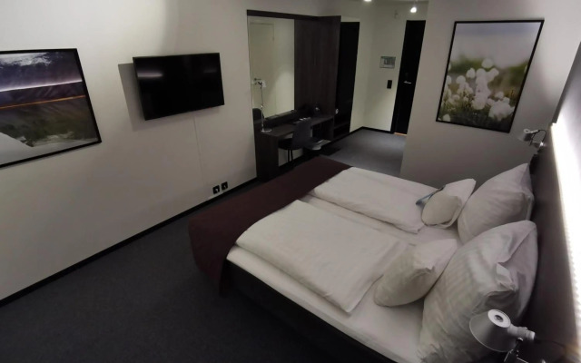 Clarion Hotel Sense