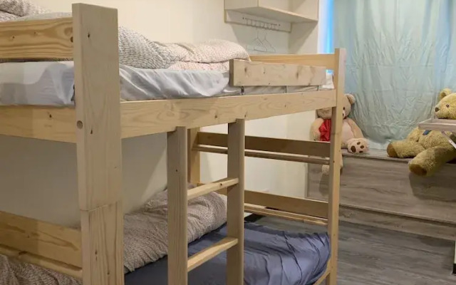 Corner 284 Hostel
