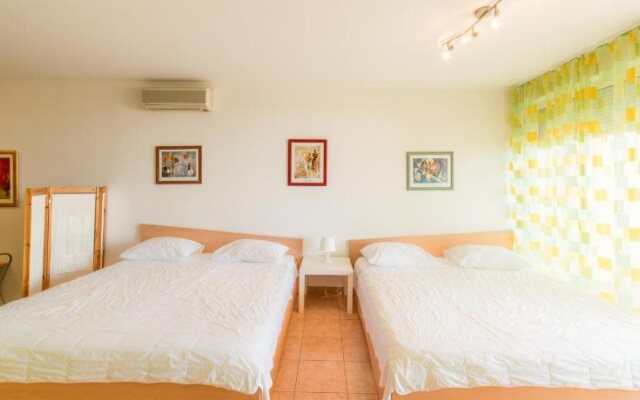 Apartment M