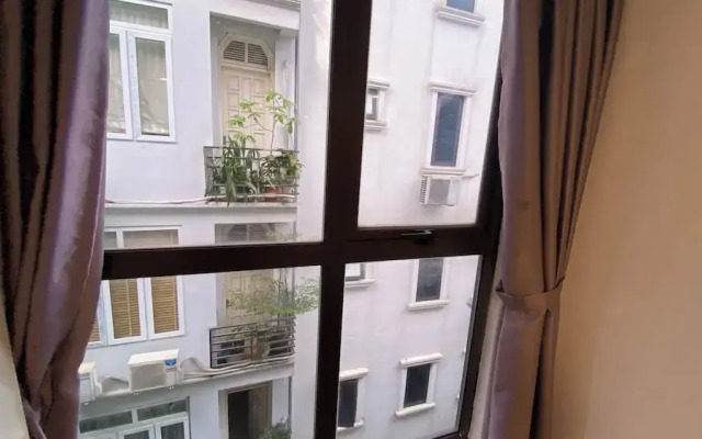 Era Apartment Ha Yen Quyet