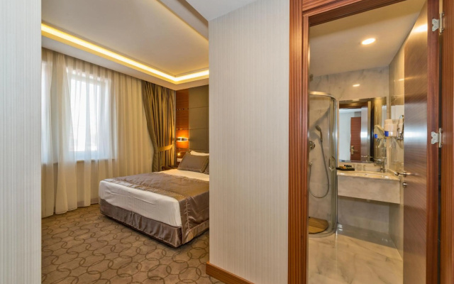 Glorious Hotel
