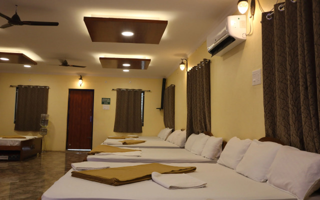 Royal Castle Farm Stay Resort
