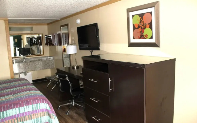 Executive Inn & Suites