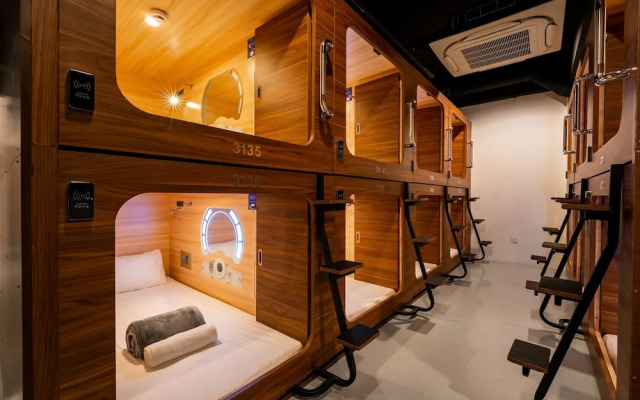 JPOD Capsule Hotel