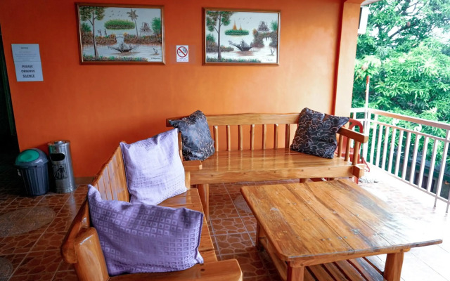 La Solana Suites & Resort
