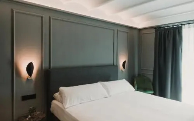 Reina 107 Beach Boutique